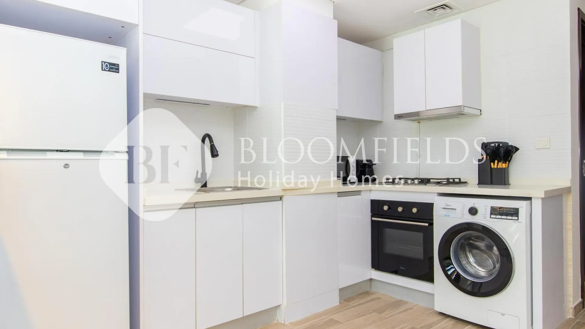 Bloomfields Modern Escape Stu In Jvc Apartment Dubai